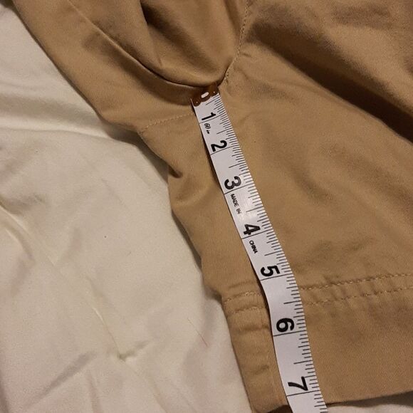 Liz Claiborne beige  Short Size 6P - Picture 11 of 11